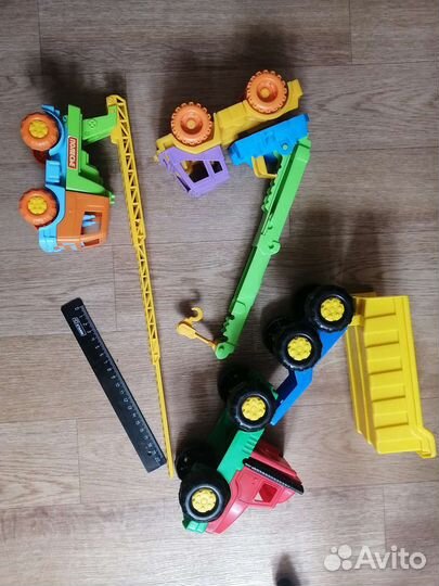 Игрушки машинки для мальчика пакетом