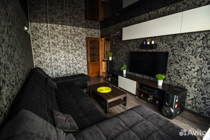 Полка настенная навесная