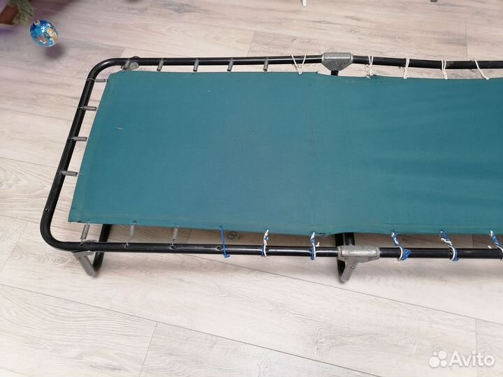 Раскладушка с матрасом