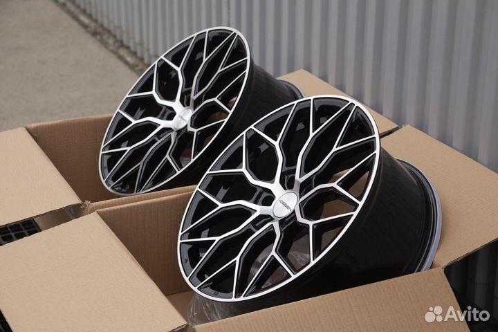 Диски Vossen HF2 R18 5x114.3 BP