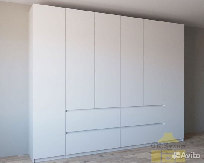 Шкаф с зеркалом