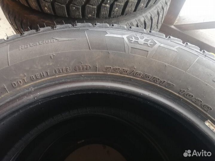 Roadstone Winguard Ice 225/65 R17