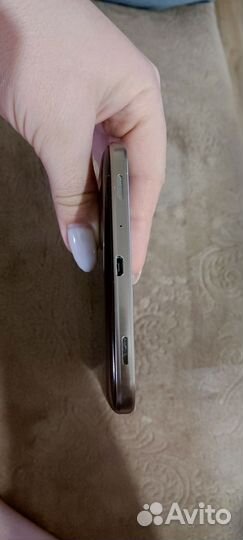 Планшет Samsung Galaxy Tab 3 7.0 SM-T211