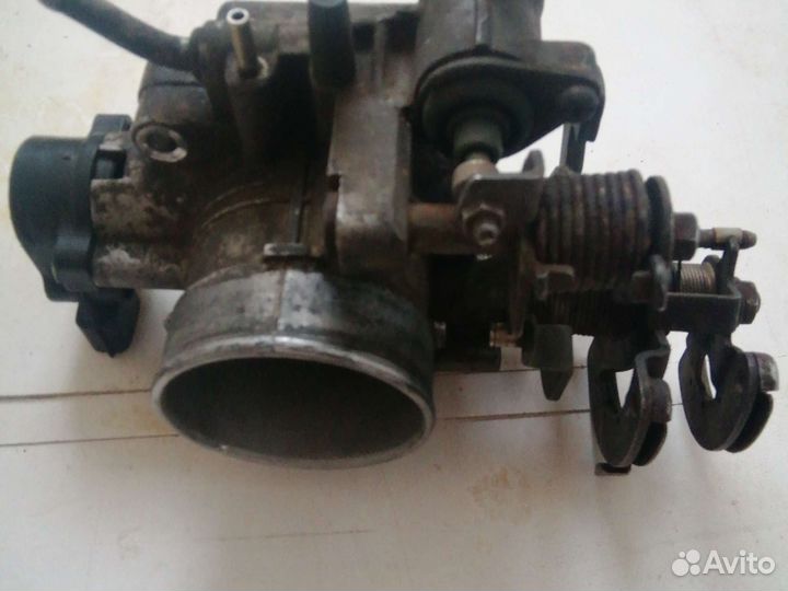 Дросельная заслонка