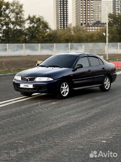 Mitsubishi Carisma 1.6 МТ, 1998, 470 000 км