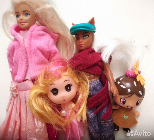 Набор маленьких кукол из 4 штук