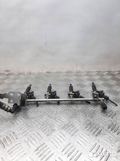 Топливная рампа Opel Vectra универсал 1.8 Z18XER