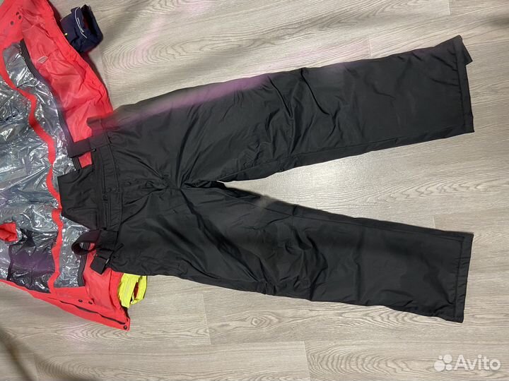 Горнолыжный костюм женский