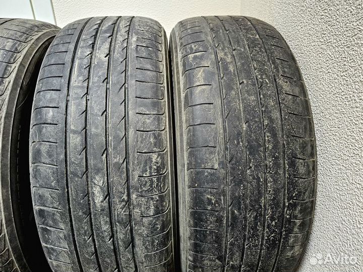 Yokohama Advan Sport V102 235/55 R20 102V