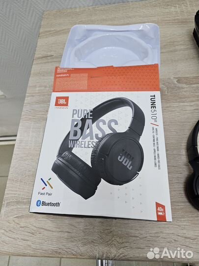 Беспроводные наушники jbl