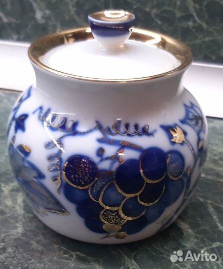 Предметы от кофейного сервиза лфз «Виноград»