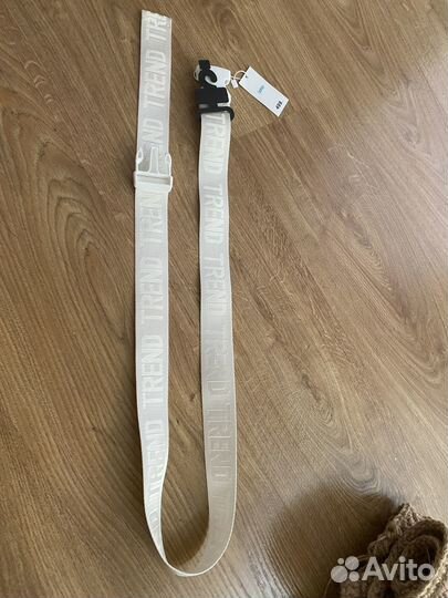 Ремень на платье футболку