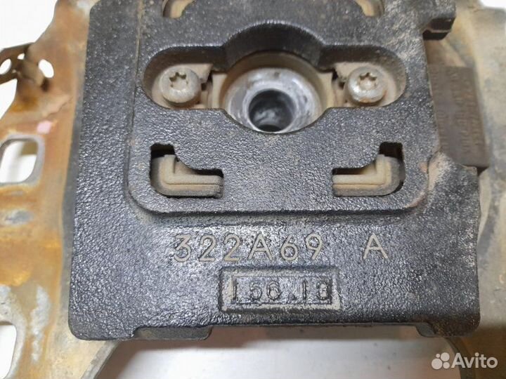 Опора кронштейн кпп левая Ford Focus 3 2010-2019