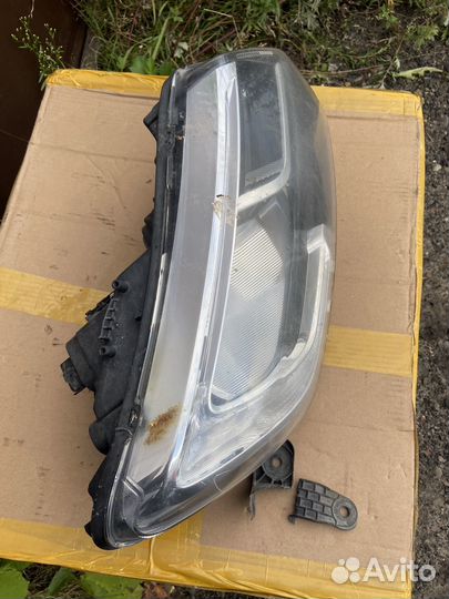 Фара правая рестайлинг дефектная Renault Logan II