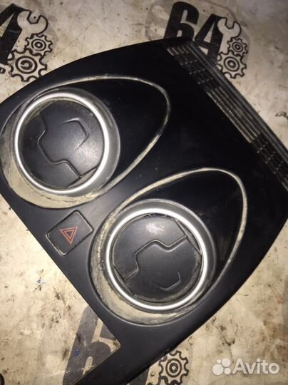 Рамка магнитолы с дифлектором Nissan Qashqai j10