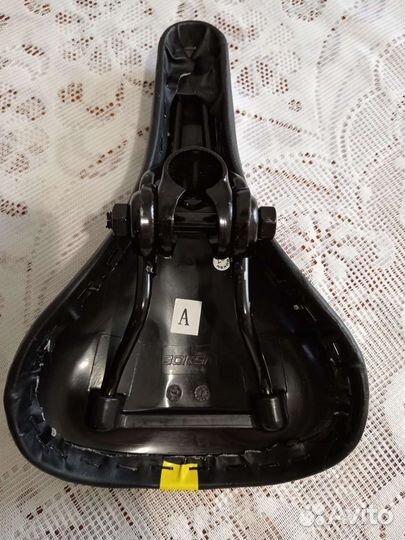 Седло для велосипеда кожаное