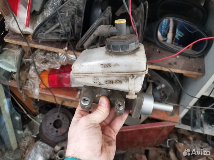 Главный тормозной цилиндр Рено Логан Logan