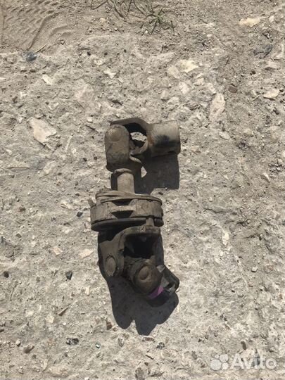 Карданчик рулевой колонки на Субару Импреза GH