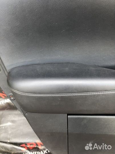 Обшивка двери передняя Lexus RX 3