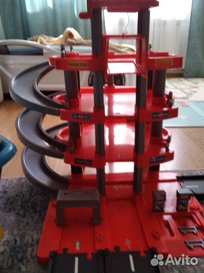 Гараж парковка игрушка