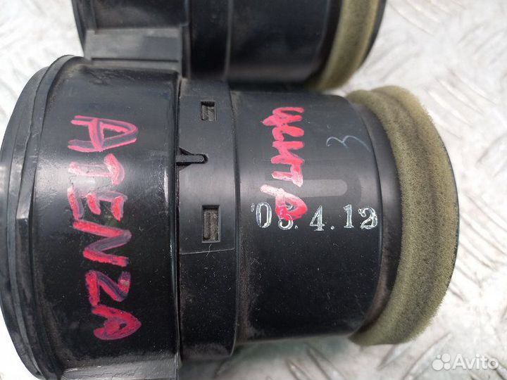 Дефлектор воздушный центральный Mazda Mazda 6 GG