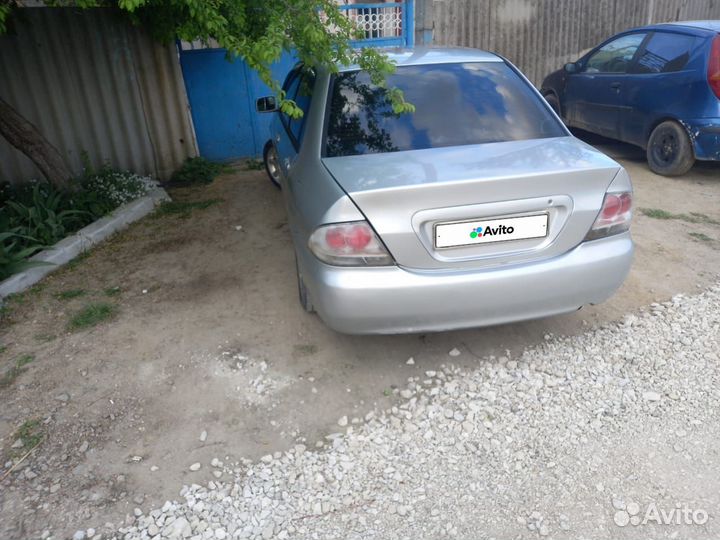 Mitsubishi Lancer, 2003