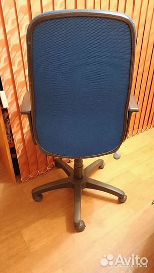 Кресло офисное
