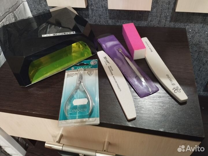 Маникюрный набор с лампой