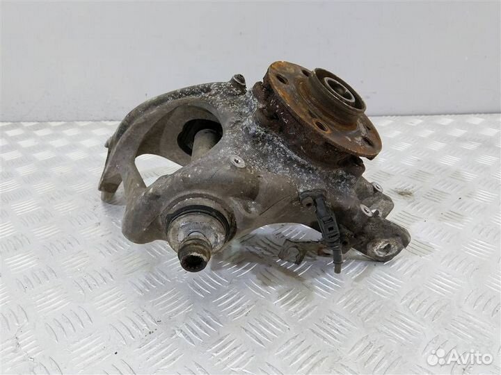 Кулак задний левый Audi A7 4G 8R0505435C