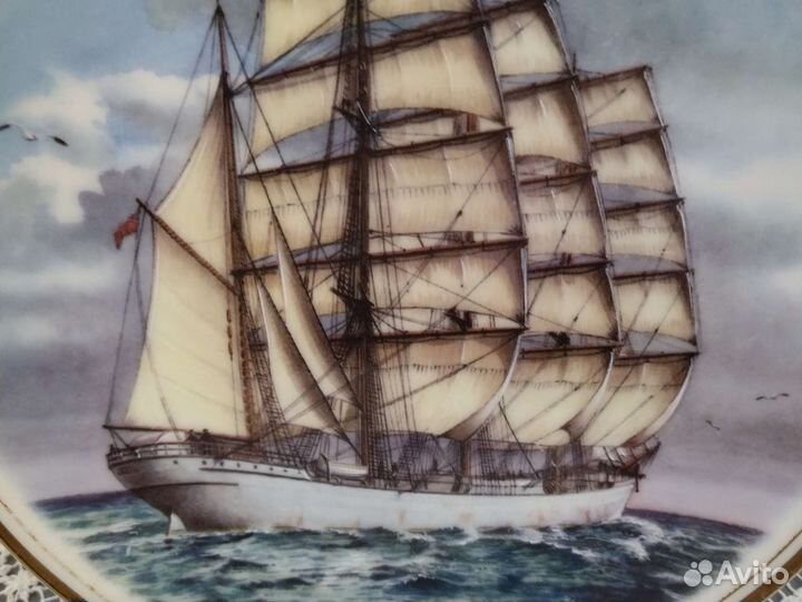 Винтаж. Тарелка с парусником. Royal Vale