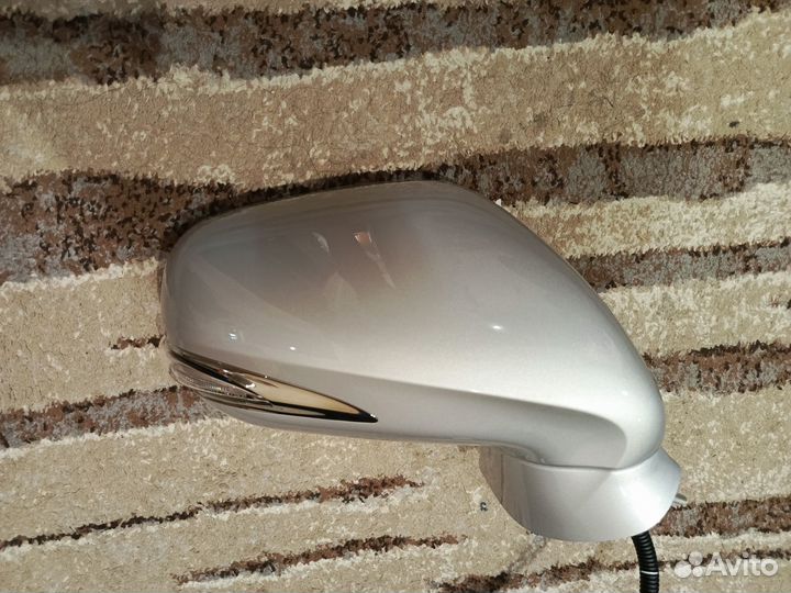 Зеркало правое Lexus IS250 2008-2013 поворотником