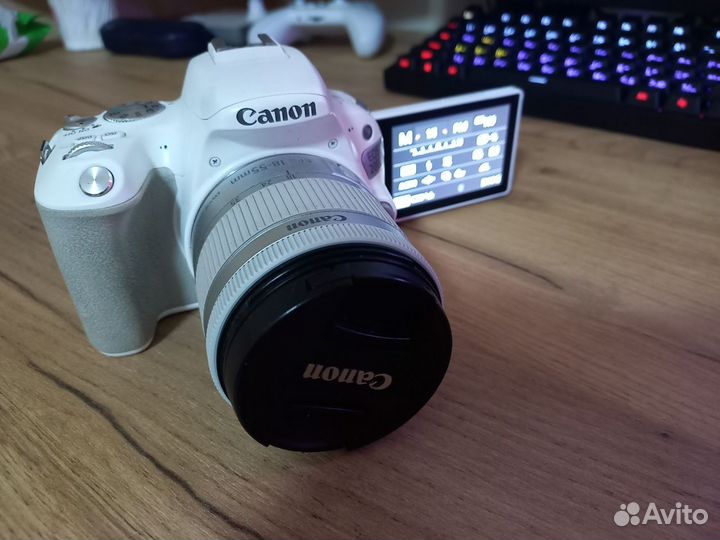 Зеркальный фотоаппарат canon 200d kit