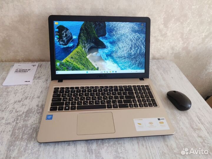Ноутбук asus