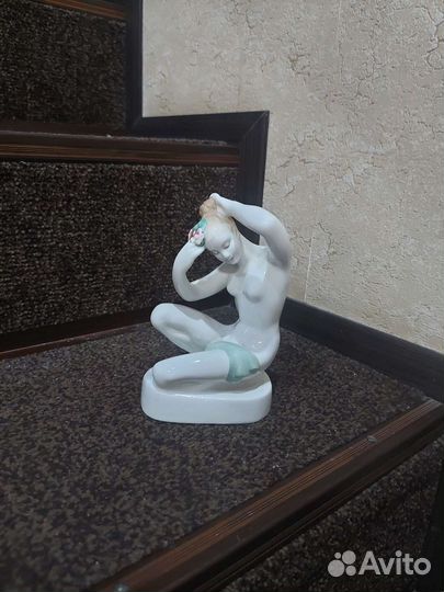 Антикварная статуэтка 