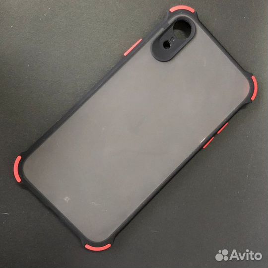 Противоударный полупрозрачный чехол на iPhone XR