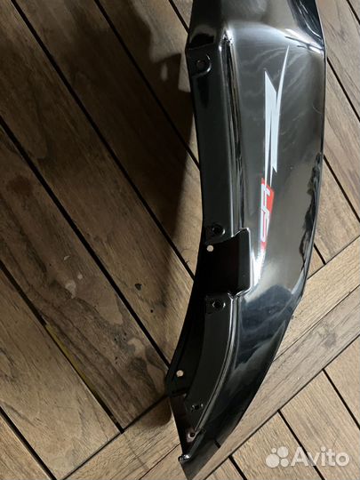 Крыло правое для Aprilia Sr50 оригинал Италия