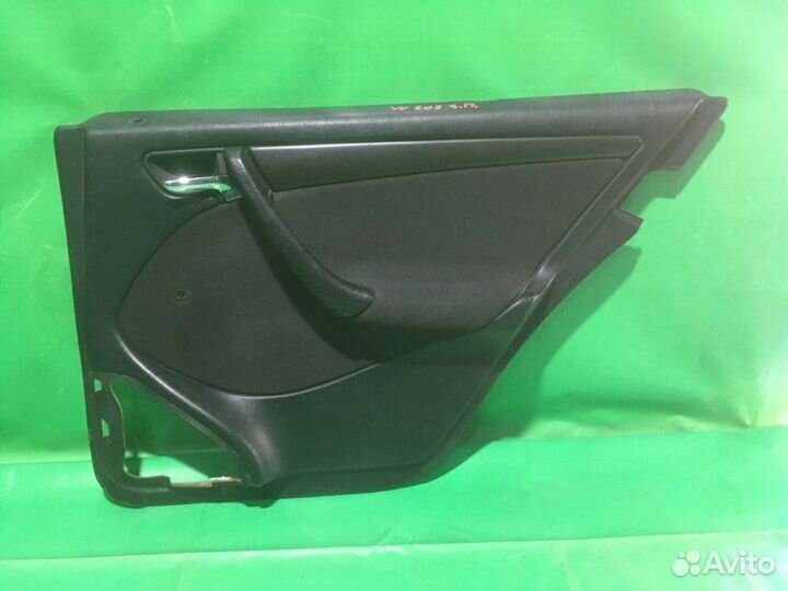 Обшивка боковой двери задняя правая Mercedes