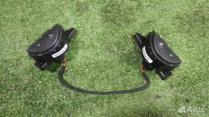 Кнопки мультимедиа на руль Mercedes Benz E-class