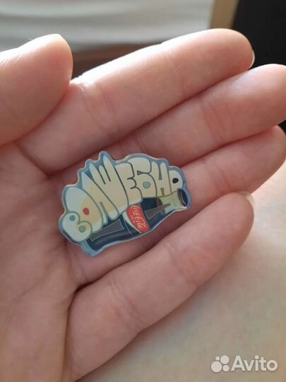 Значки кока кола