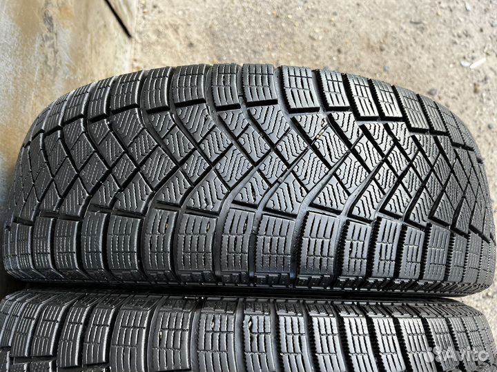 Pirelli Ice Zero FR 225/65 R17