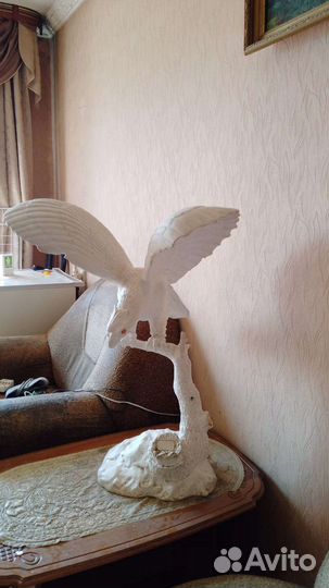 Статуэтка птицы
