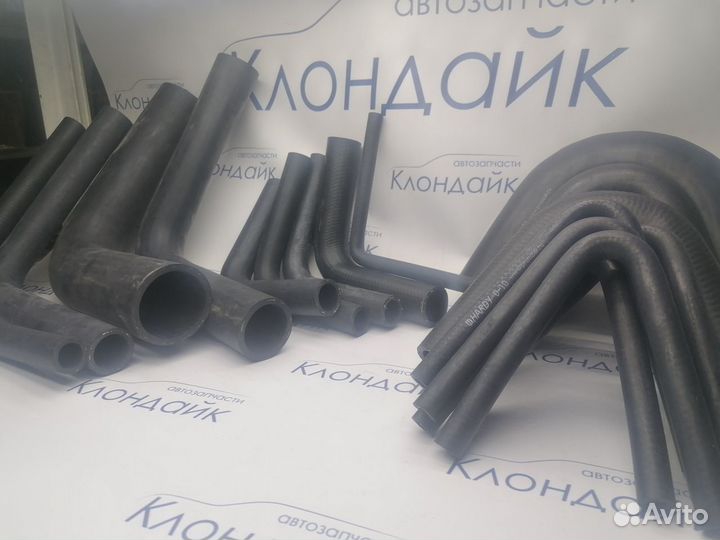 Патрубок резиновый угловой