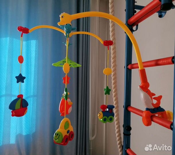 Детский мобиль в кроватку