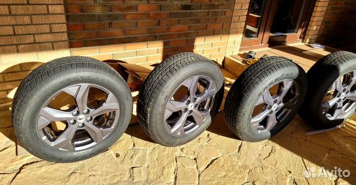 R18 Goodyear Eagle Touring 225/60, PCD 5x108 DIA 70.3
