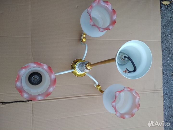 Люстра потолочная трехрожковая