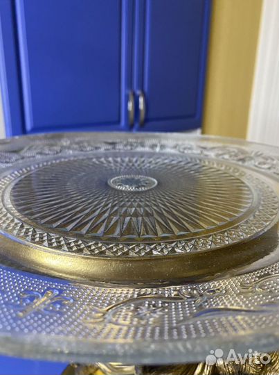 Тортница на ножке со слоном