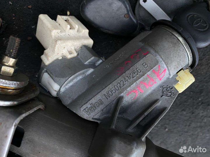 Замок зажигания toyota yaris 2 N0502241256B