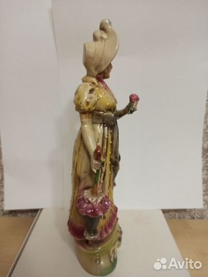 Фарфоровая статуэтка гдр
