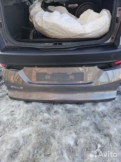 Накладка на заднюю крышку багажника форд фокус 3