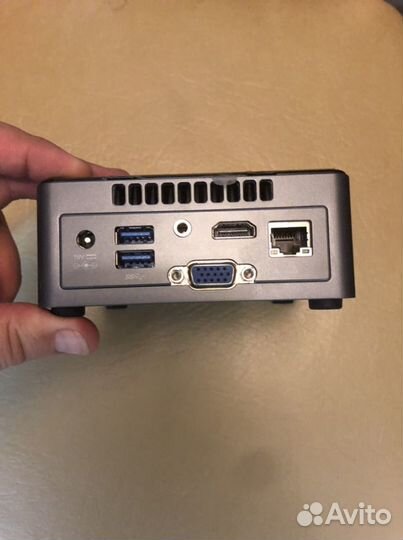 Intel NUC6cayh